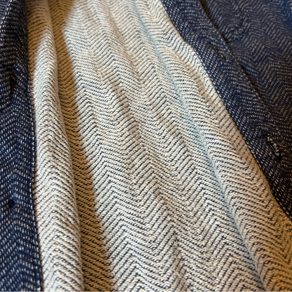 Hanna Andersson Herringbone Boys Layer | Soft Textured Cotton | Boys Size 5(110) - Picture 7 of 11